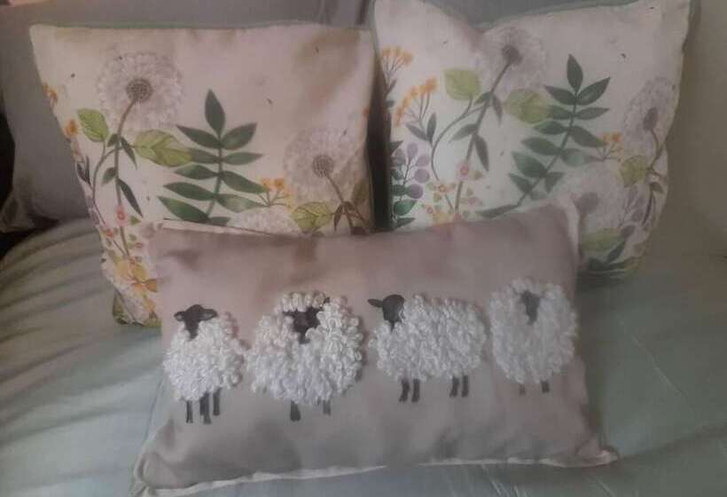 レジデンス Immaculate 1 Bed House In Newtown, Disley