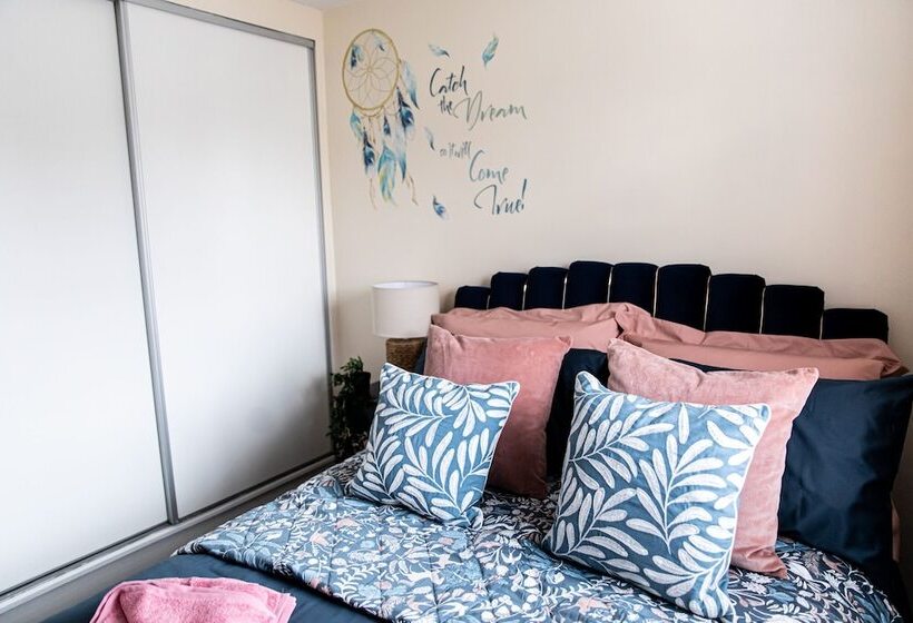 レジデンス Inviting 3 Bed House In Manchester