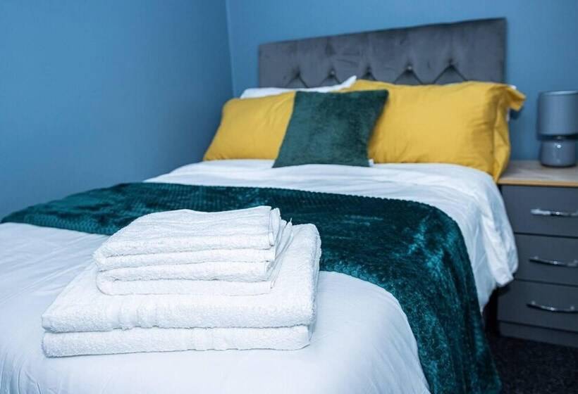 레지던스 Stunning 4 Bed House In Telford West Midlands