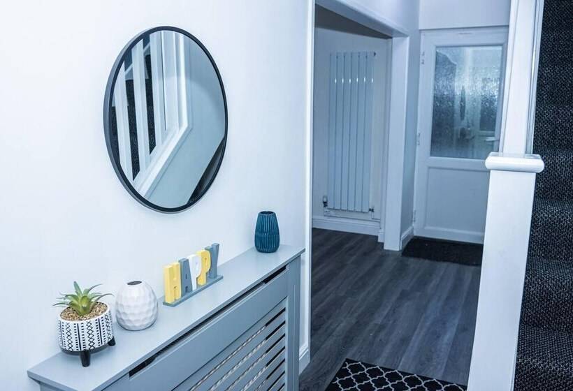 레지던스 Stunning 4 Bed House In Telford West Midlands