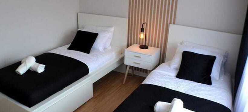 Резиденция Stylish 3 Bed House In Stockton On Tees