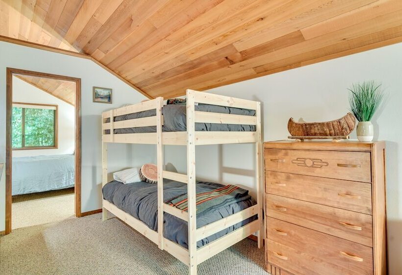 Rhododendron Creekside Cabin W/ Hot Tub & Fire Pit