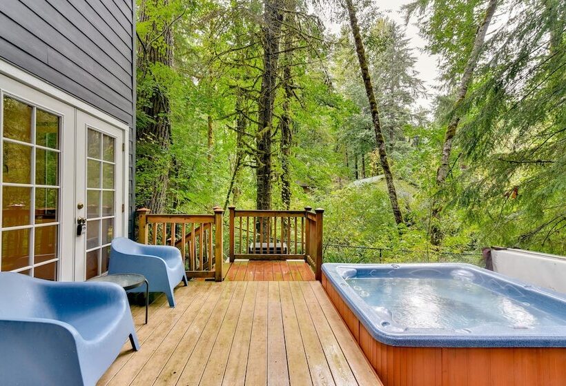 Rhododendron Creekside Cabin W/ Hot Tub & Fire Pit
