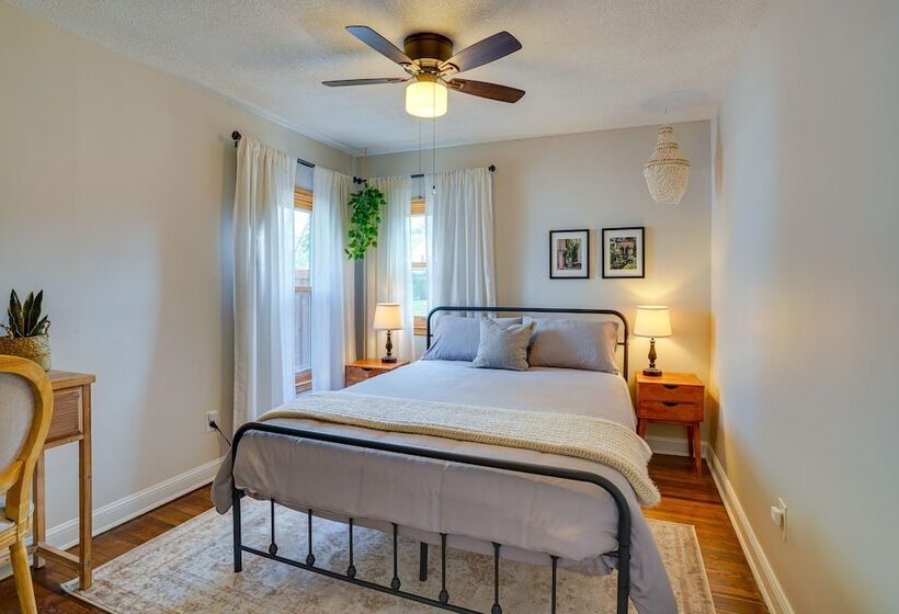 Richfield Retreat W/ Fire Pit, Gas Grill & Yard!