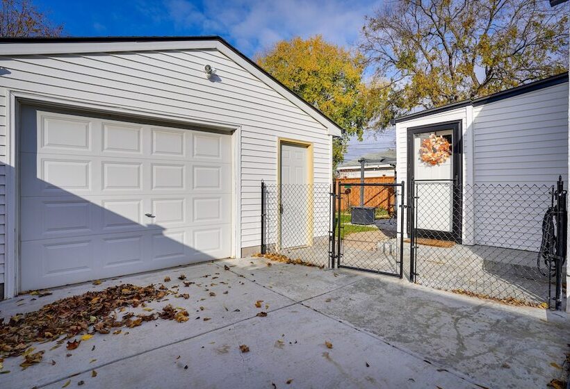 Richfield Retreat W/ Fire Pit, Gas Grill & Yard!