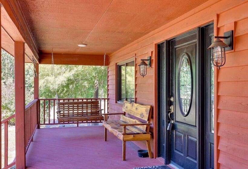 Riverfront Arkansas Abode   Furnished Deck & Grill