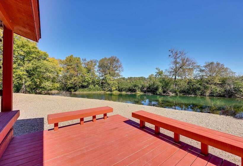 Riverfront Arkansas Abode Furnished Deck & Grill