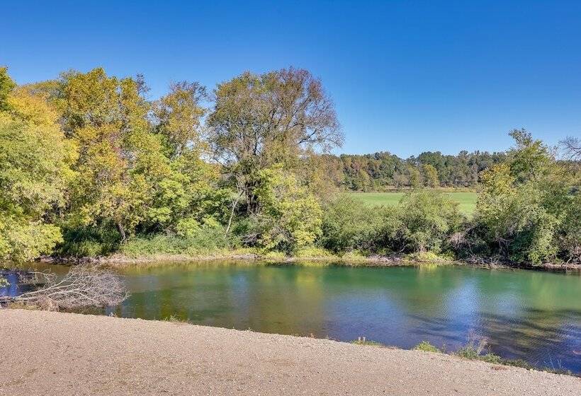 Riverfront Arkansas Abode   Furnished Deck & Grill