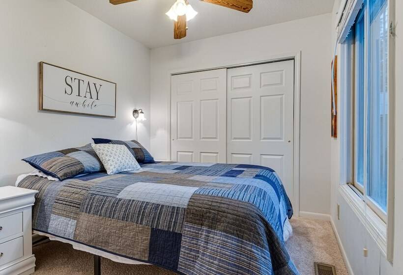 Riverfront Brookston Retreat W/ Deck & River Tubes