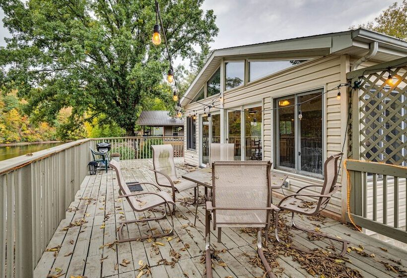 Riverfront Brookston Retreat W/ Deck & River Tubes