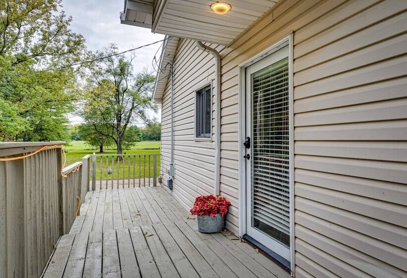 Riverfront Brookston Retreat W/ Deck & River Tubes