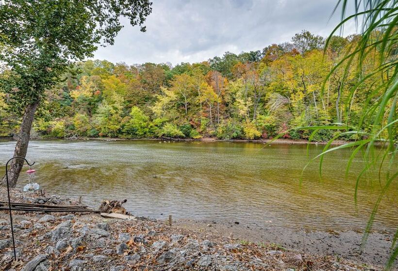 Riverfront Brookston Retreat W/ Deck & River Tubes