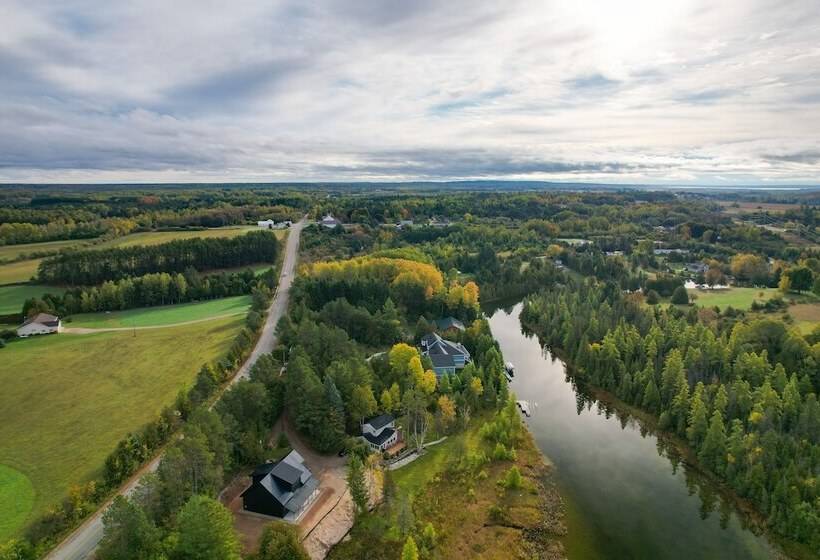 Riverfront Cheboygan Cabin W/ Kayaks & Dock!