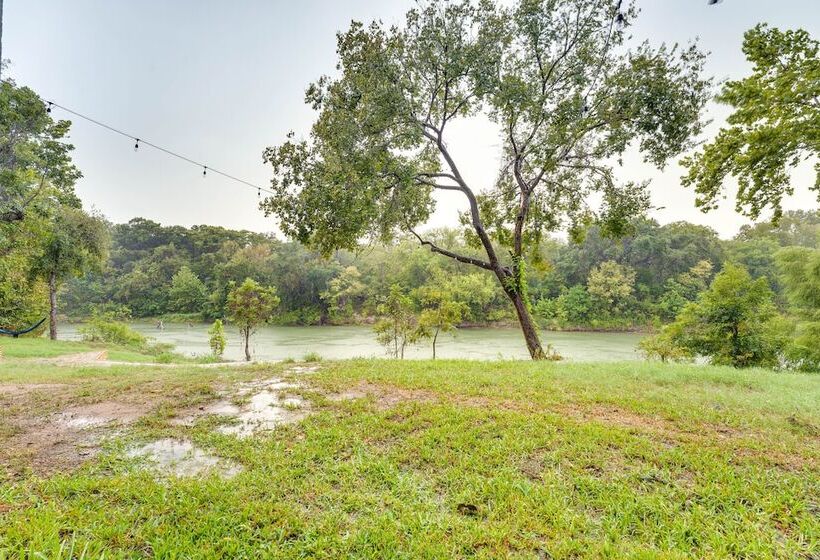 Riverfront Cuero Vacation Home W/ Spacious Deck!
