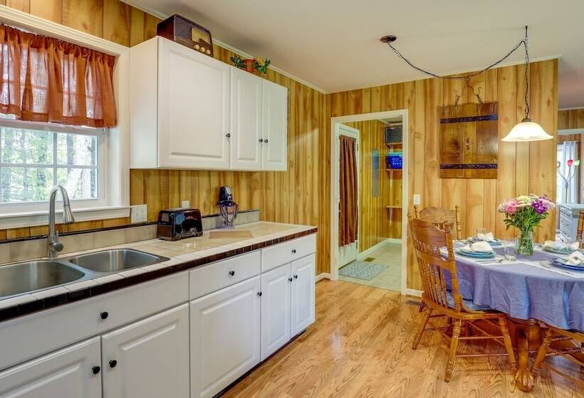 Riverfront North Carolina Abode W/ Deck & Fire Pit