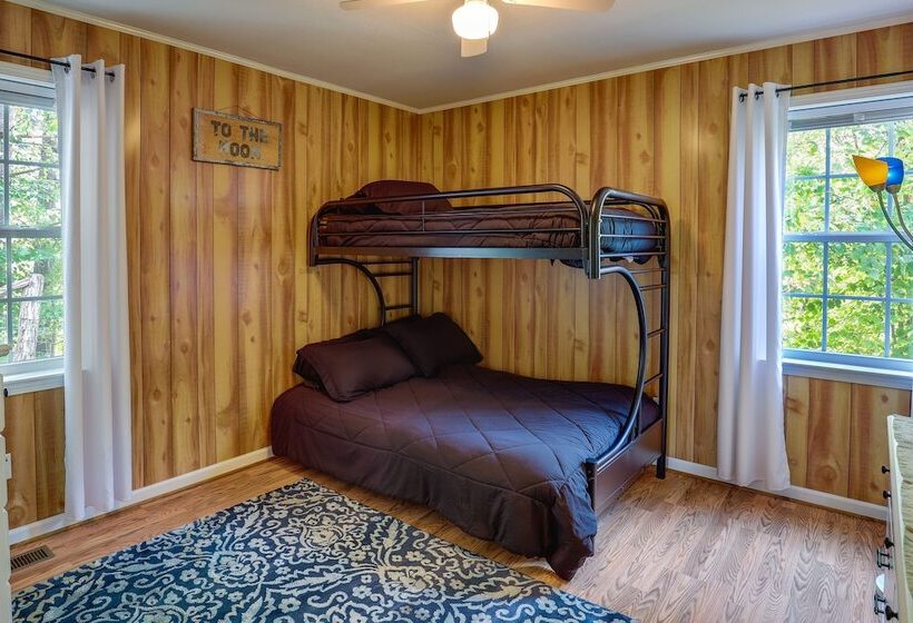 Riverfront North Carolina Abode W/ Deck & Fire Pit