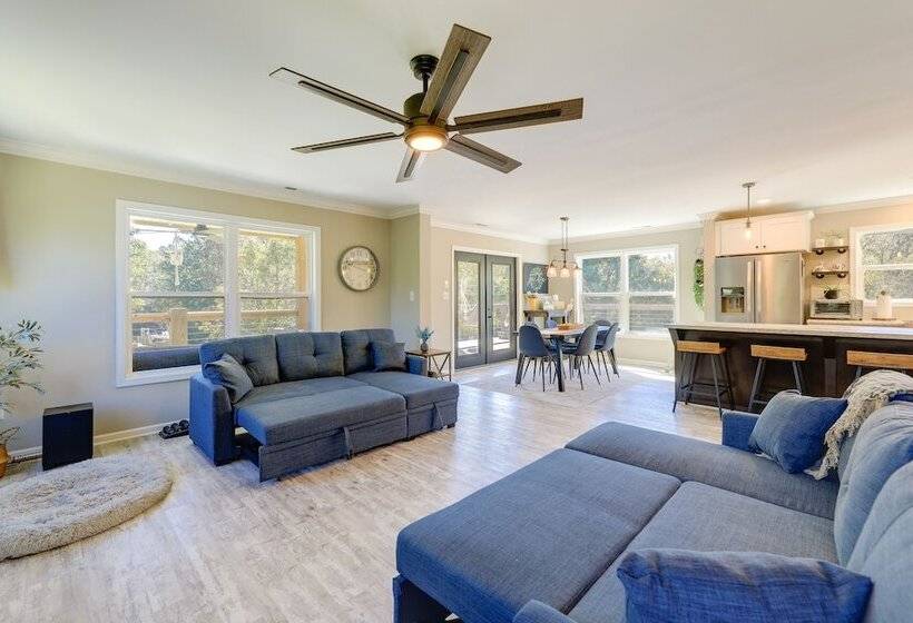 Riverfront Pollocksville Home W/ Private Beach!