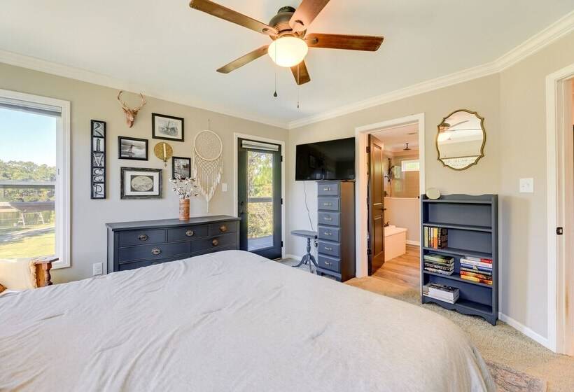 Riverfront Pollocksville Home W/ Private Beach!