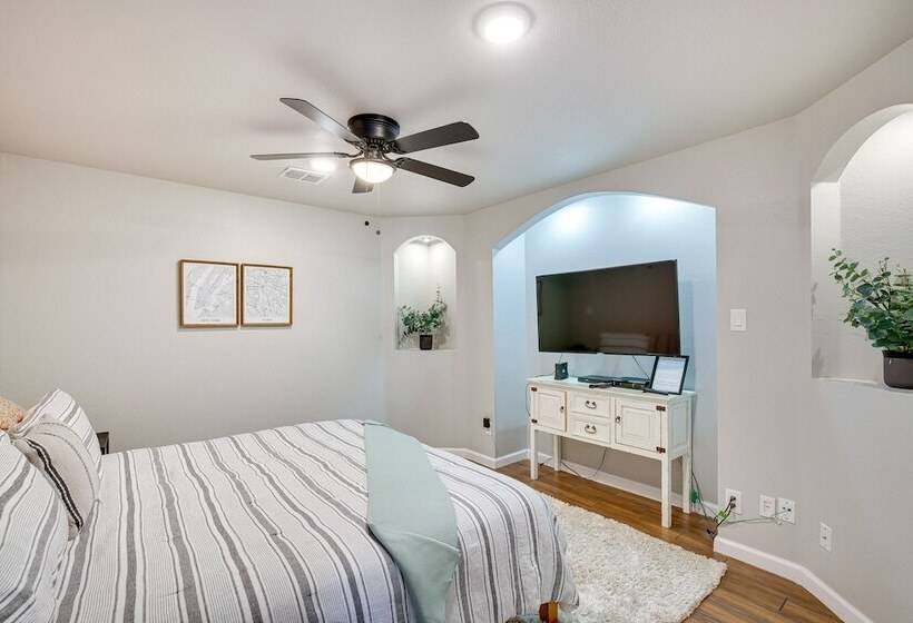 Rockwall Lake Home W/ Large Yard & Playground!