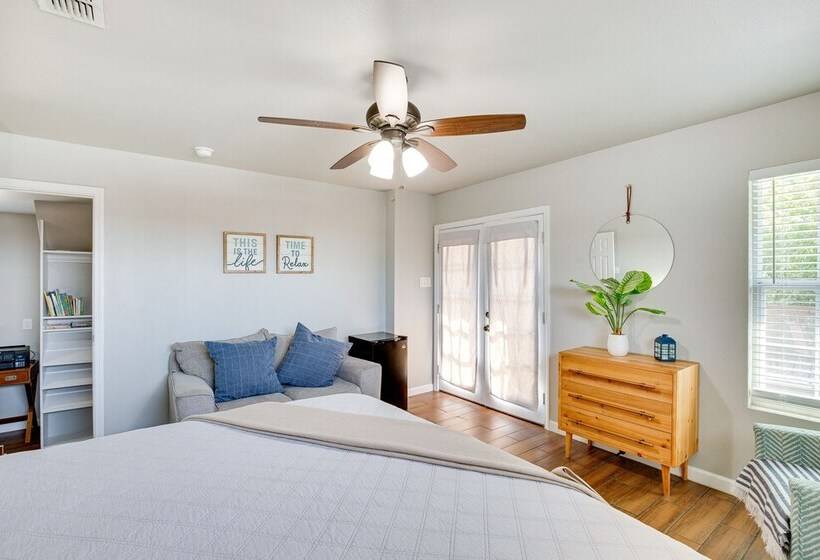 Rockwall Lake Home W/ Large Yard & Playground!