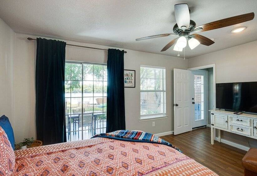 Rockwall Lake Home W/ Large Yard & Playground!