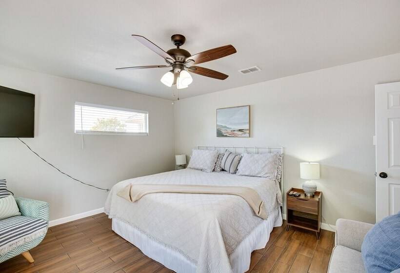 Rockwall Lake Home W/ Large Yard & Playground!