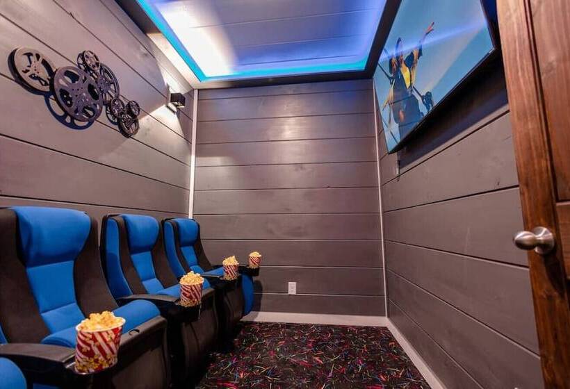 Romantic Cabin Retreat By Ghosal Luxury Lodging