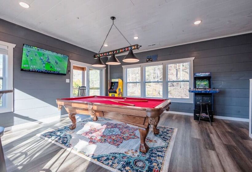 Romantic Cabin Retreat By Ghosal Luxury Lodging