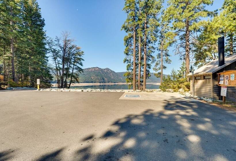 Ronald Cabin W/ Private Deck: Near Cle Elum Lake!