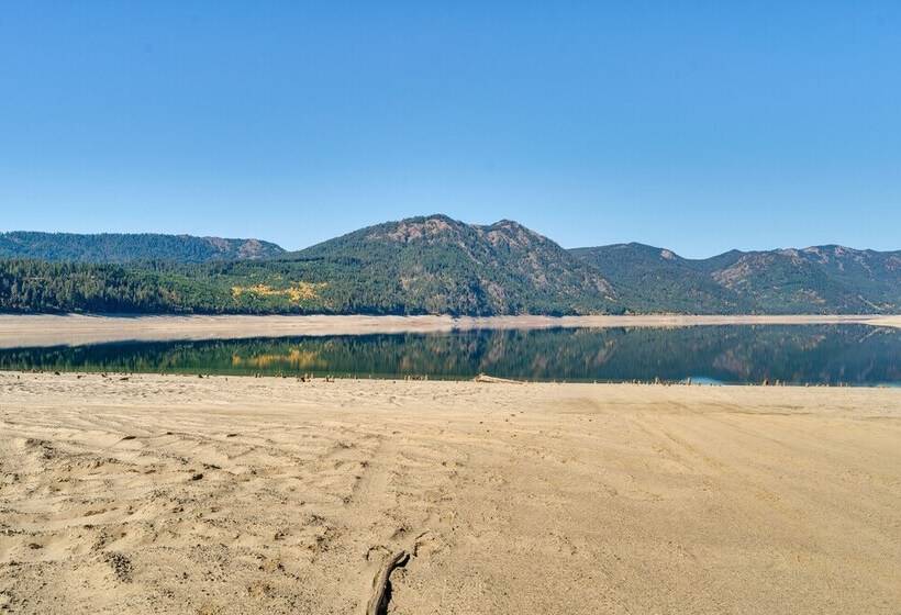 Ronald Cabin W/ Private Deck: Near Cle Elum Lake!