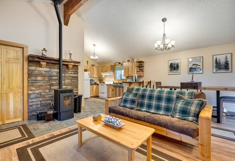 Ronald Cabin W/ Private Deck: Near Cle Elum Lake!