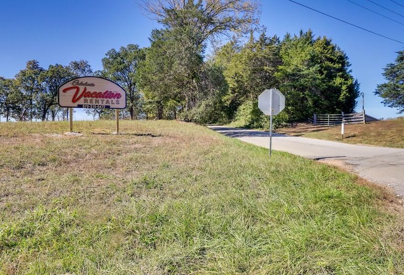 Rustic Caledonia Cabin Near State Parks & Boating!