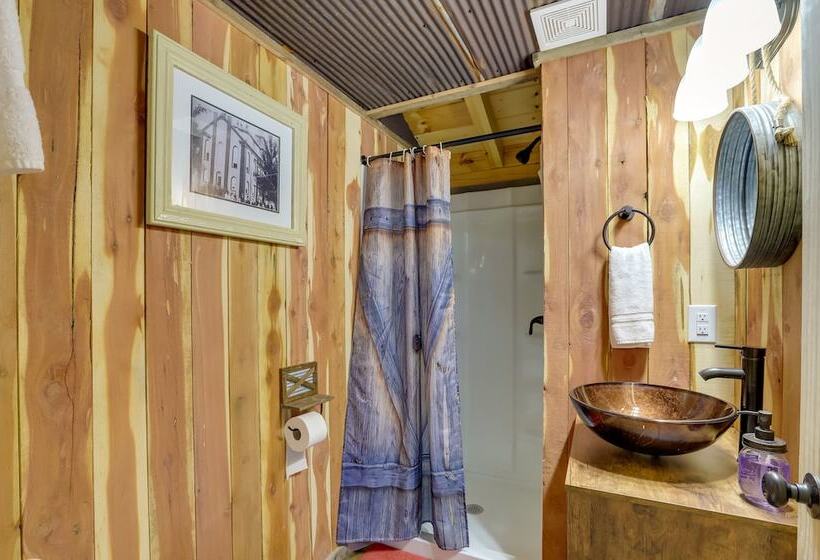 Rustic Caledonia Cabin Near State Parks & Boating!