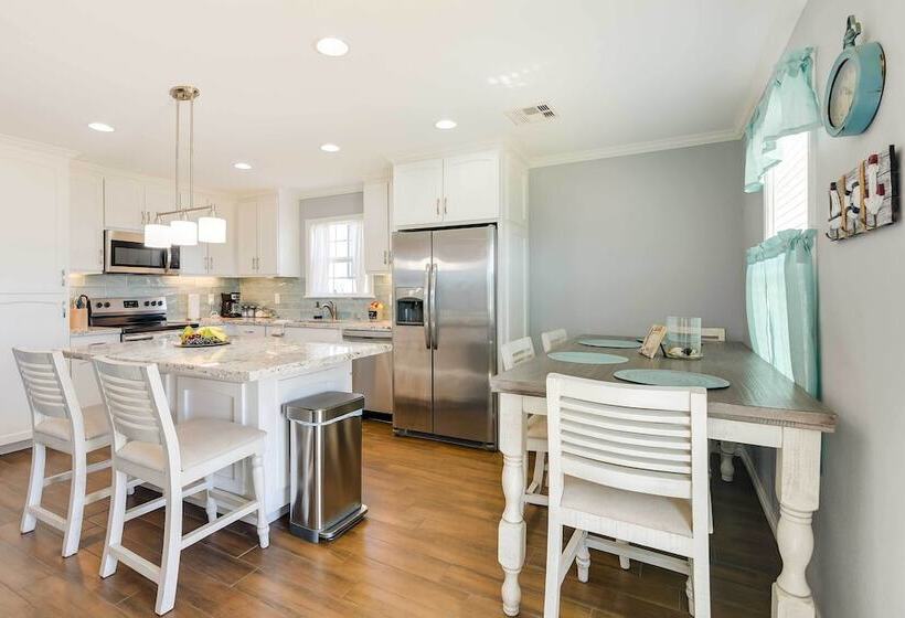 Blue Crab  Home In Surfside Beach: Walk To Beach!