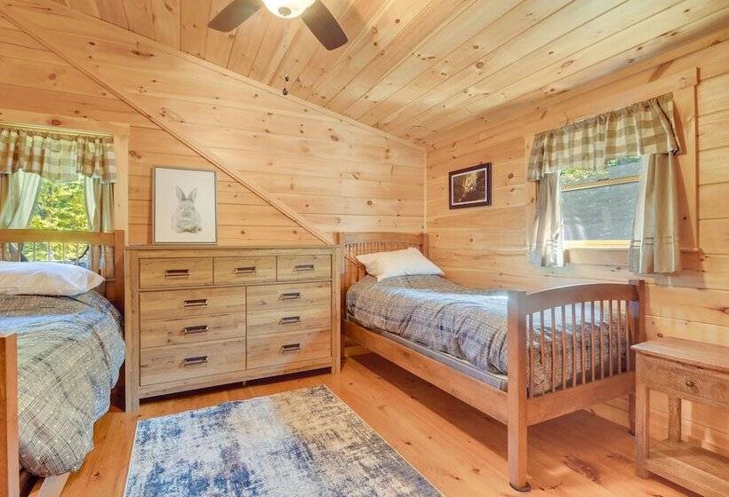 Scenic Franconia Cabin ~ 6 Mi To Cannon Mountain!