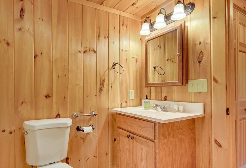 Scenic Franconia Cabin ~ 6 Mi To Cannon Mountain!