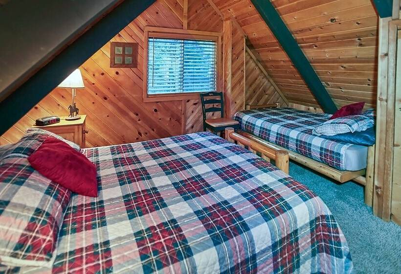 Hot Tub & Deck: Big Bear City Cabin Near Skiing