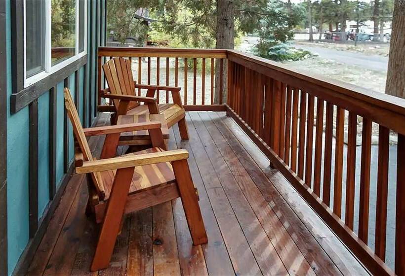 Hot Tub & Deck: Big Bear City Cabin Near Skiing