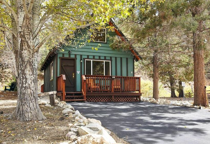 Hot Tub & Deck: Big Bear City Cabin Near Skiing