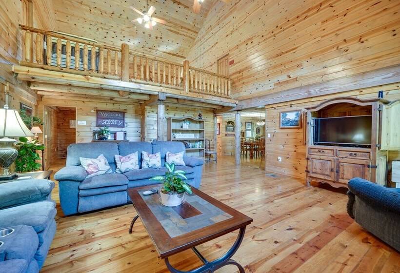 Secluded Broken Bow Cabin W/ Firepit And Deck!