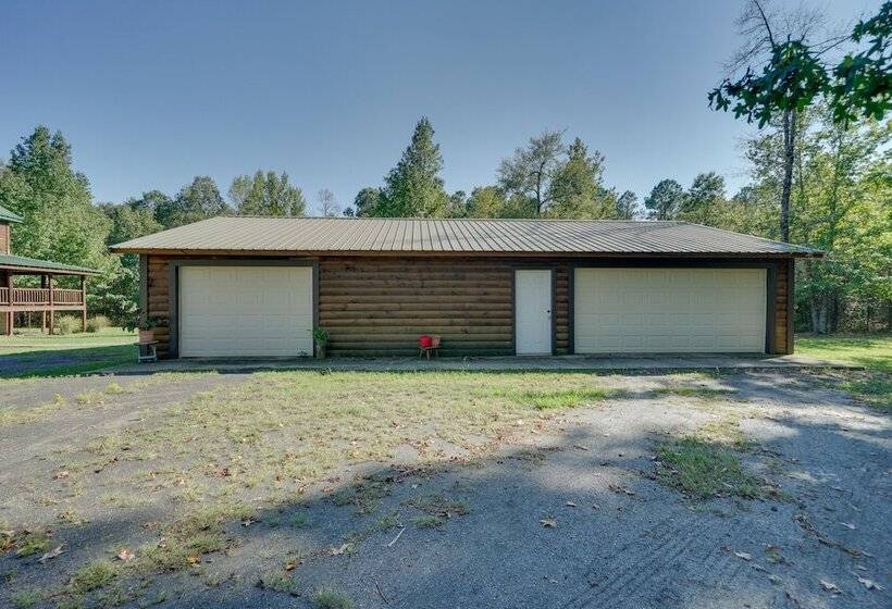 Secluded Broken Bow Cabin W/ Firepit And Deck!