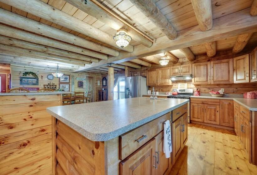 Secluded Broken Bow Cabin W/ Firepit And Deck!