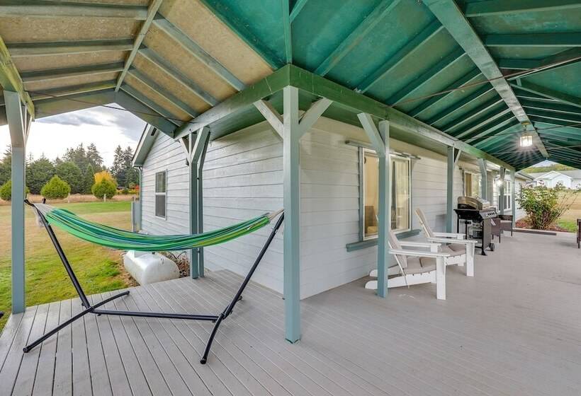 Secluded Port Angeles Home W/ Deck & Gas Grill!