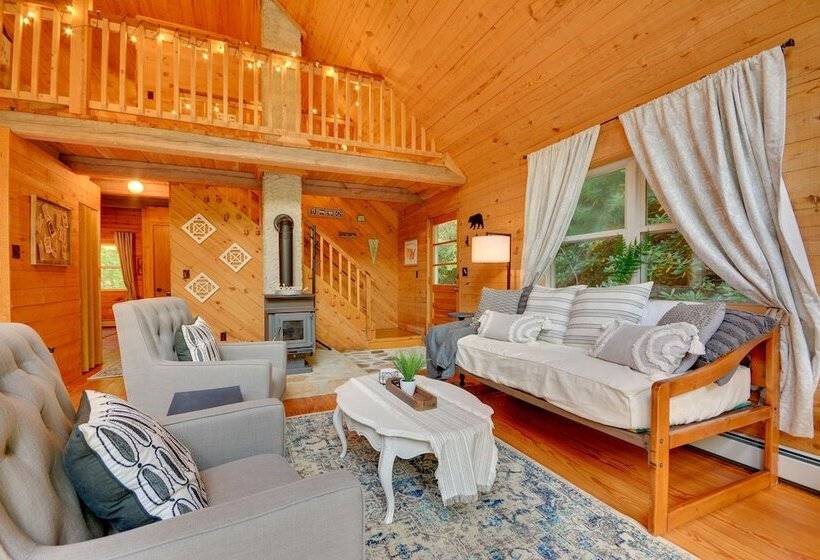 Serene Fancy Gap Cabin Retreat In Private Setting!