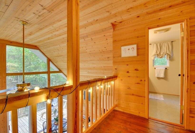 Serene Fancy Gap Cabin Retreat In Private Setting!
