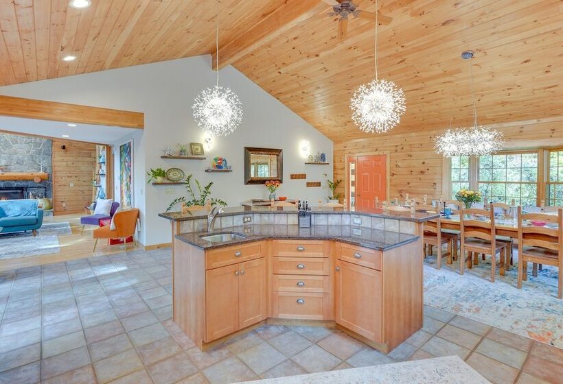 Serene Monterey Home W/ Deck Near Skiing & Hiking!