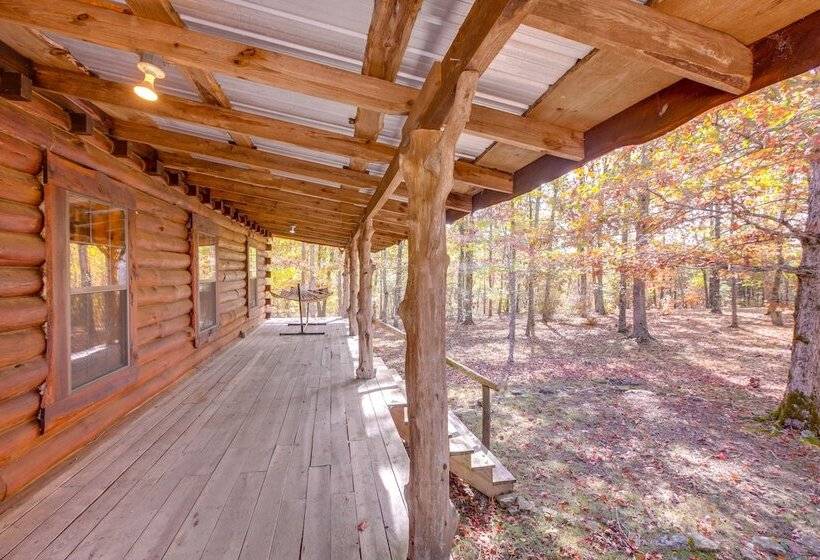Serene Pikeville Cabin: 20 Mi To Fall Creek Falls!