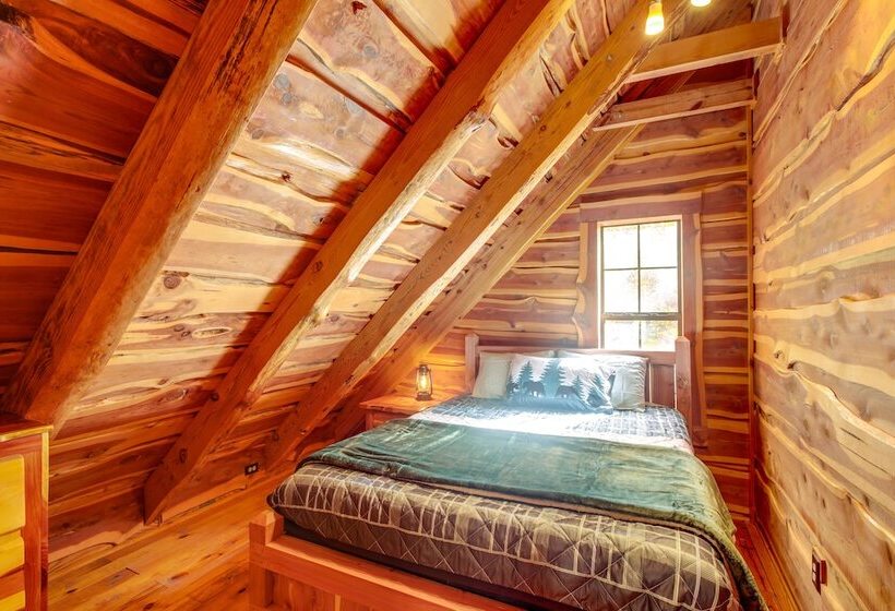 Serene Pikeville Cabin: 20 Mi To Fall Creek Falls!