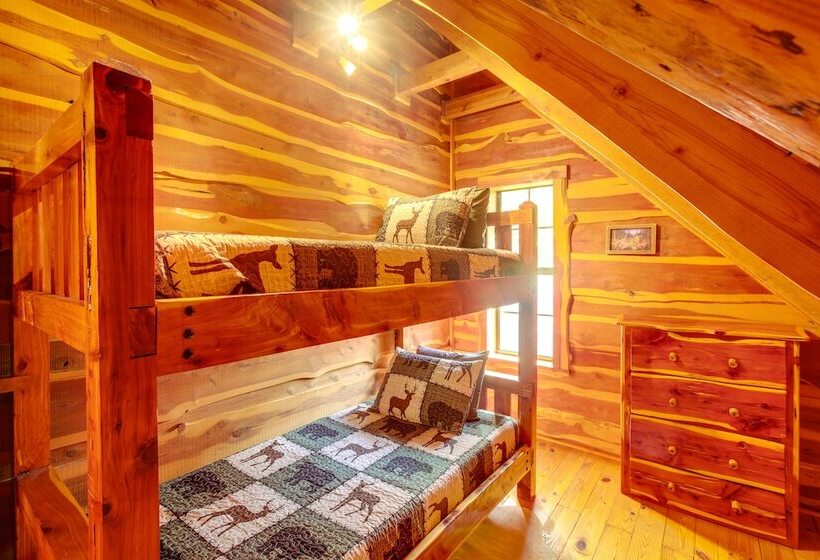 Serene Pikeville Cabin: 20 Mi To Fall Creek Falls!