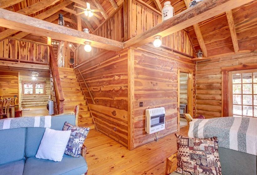 Serene Pikeville Cabin: 20 Mi To Fall Creek Falls!